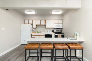 2BR Charming Mesa Stay Sleeps 4 Near Downtown - 1