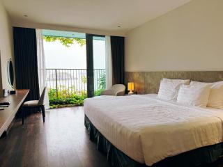 The Coastal Retreats with Mountain or Sea Views at Flamingo Cat Ba Resort with Private Beach and Onsen - 0