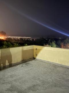 Golden Waves Guest House - 9