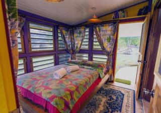 Mark's Place Bungalows with Air Conditioning & Basic Amenities - 6