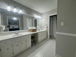 Cottage Get-A-Way - 2