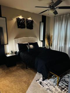 Luxury uptown Dallas retreat - 6