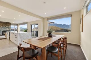 Alpine 75 Residence - Queenstown Hill 5 Bed - 5