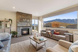 Alpine 75 Estate - Queenstown Hill 7 Bed - 0