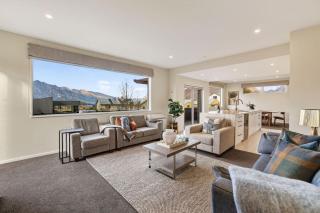 Alpine 75 Estate - Queenstown Hill 7 Bed - 8