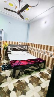 Nirmala Sadan Homestay 200m from Shri Ram Mandir - 3