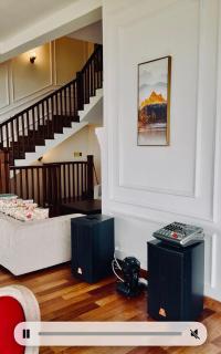 Nicholas Cottage - 9
