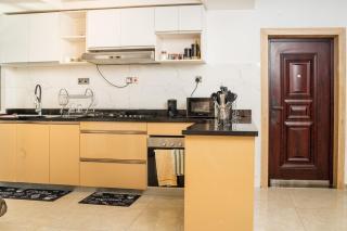 Urban Chateau - 3 Bedroom Apartment - Lavington - 5