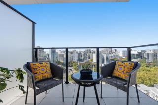 Luxury Penthouse - Free parking Pool GYM - 9