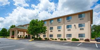 Best Western Big Spring Lodge - Neosho - 1