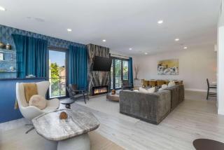 Beverly Hills Skyline Penthouse Retreat - 3