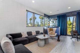 Beverly Hills Skyline Penthouse Retreat - 1
