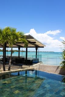 Luxury Beachfront Apartment - 8