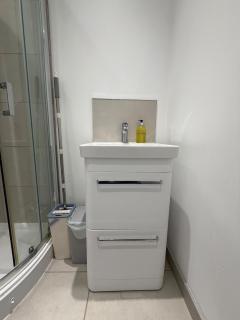 Stylish 1-BDR Apartment- Sleeps 4, Free parking - Wolverhampton - 8