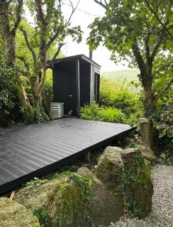 Sea View Caravan with Wood-Fired Sauna - 4