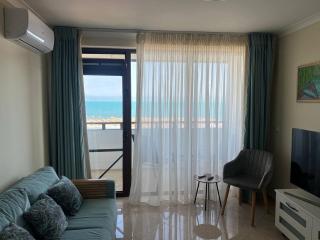 Arena Sea View Apartments - 9