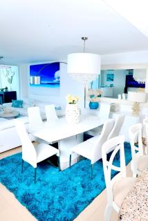 Beachfront 3BR Apartment On 10th Floor With 240M2 Of Space With 2 Pools, Gym, and Sauna - 7