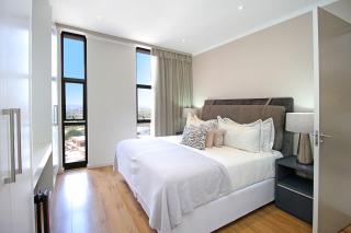 Exquisite 2 bed apart in sandton - 5