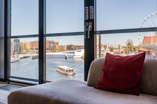 Apartment with an Amazing View - 1