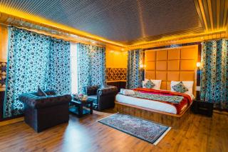 Pahalgam Resort and Cottages - 4