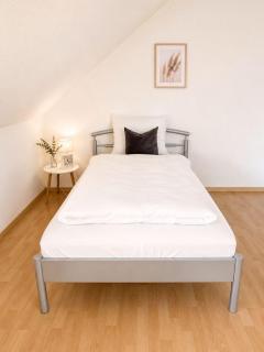 Helle und großzügige Wohnung 75 qm in ruhiger Lage - 2