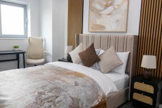 Modern 3BR Flat for 8 Near City Centre - 6