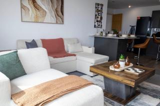Modern 3BR Flat for 8 Near City Centre - 1