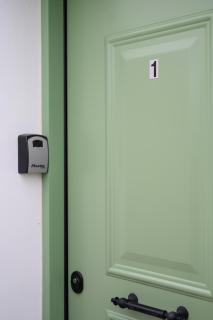 Leonida's Apartment 1 - 4
