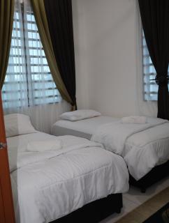 Nia Kasih Homestay - 3