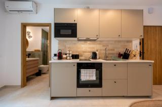 Leonida's Apartment 2 - 9