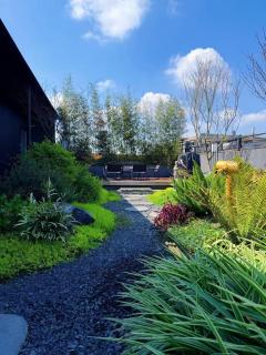 Terra Art Zen Hotel with Rooftop Zen Garden, Veggie Dining,Pick-up service,English speaking,Free Laundry - 4