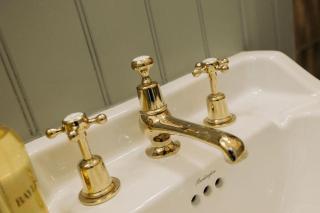Victoria House - Stunning Home - Private Parking - 3
