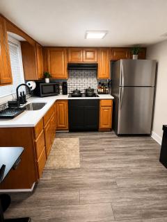 Private King Suite Near DC & Joint Base Andrews - 3