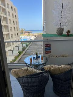 sea view pool and beach access - 9