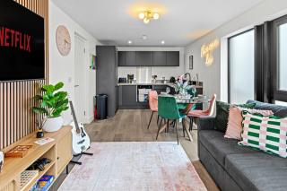 Luxury City Retreat - sleeps 6 with Games, Netflix & Record Player - 7
