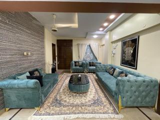 KHI -Hameeda Heights Luxury 4BR-Spacious Family Haven - 7