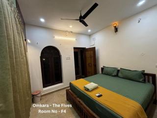 Omkara - The Fives Guest house - 4