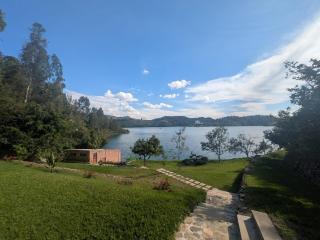A Peaceful Retreat on Lake Kivu - 3