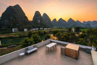 The Dragons Rest Sanctuary-Yulong River Branch - Infinity Pool & Cafe - Tickets Reservation Service & Free Laundry Service - 1