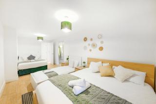 Huge Digbeth Apt Sleeps 8 5bed Free Parking. - 8