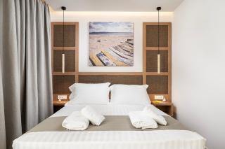 Elysian Beachfront Luxury Suite with Jacuzzi - Sea & City View - ADULTS ONLY - 7
