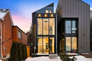 Luxury Toronto Home with Rooftop Terrace & Parking - 7