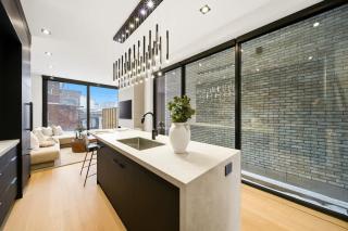 Luxury Toronto Home with Rooftop Terrace & Parking - 5