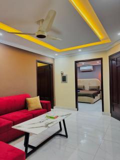 Ultra Luxury 2BHK with Netflix, Bahria Town Lahore - 3