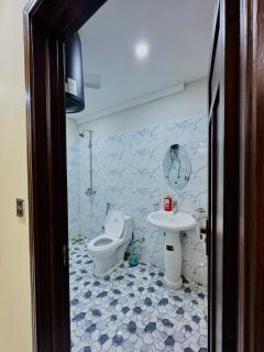 Ultra Luxury 2BHK with Netflix, Bahria Town Lahore - 2