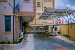 2 bedroom with Outdoor Snooker and Tennis, 24hrs light, WiFi, Netflix, in Oregun, Ikeja Lagos - 8