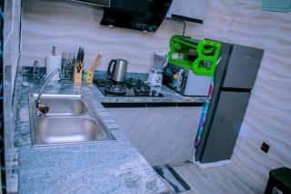 2 bedroom with Outdoor Snooker and Tennis, 24hrs light, WiFi, Netflix, in Oregun, Ikeja Lagos - 2
