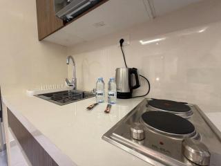 102 JRE apartment with stunning boulevard veiw - 7
