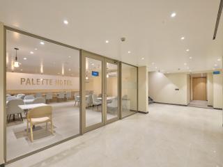 Palette Convention Hotel by CheckIn, Millennium City Gurugram - 9