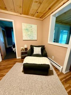 Cozy Lakeside Suite - 2